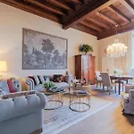 Casa Pitt, A Luxury 3 Bedrooms In Apartment