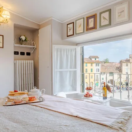 Casa Pitt, A Luxury 3 Bedrooms In Appartamento Lucca