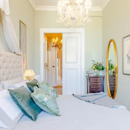 Casa Pitt, A Luxury 3 Bedrooms In *