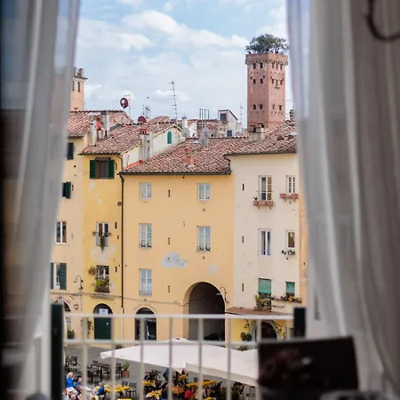 Apartment Casa Pitt, A Luxury 3 Bedrooms In Lucca