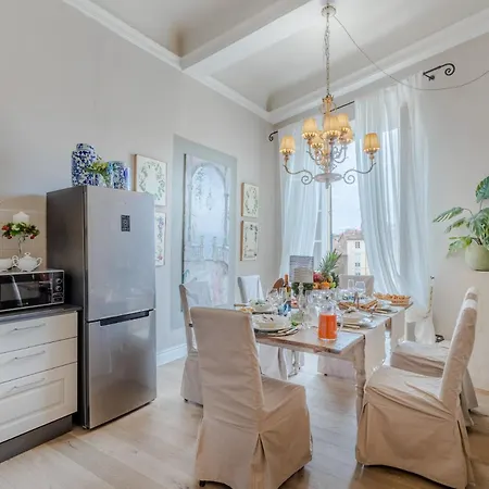 Casa Pitt, A Luxury 3 Bedrooms In Apartment *