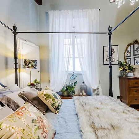 Casa Pitt, A Luxury 3 Bedrooms In *