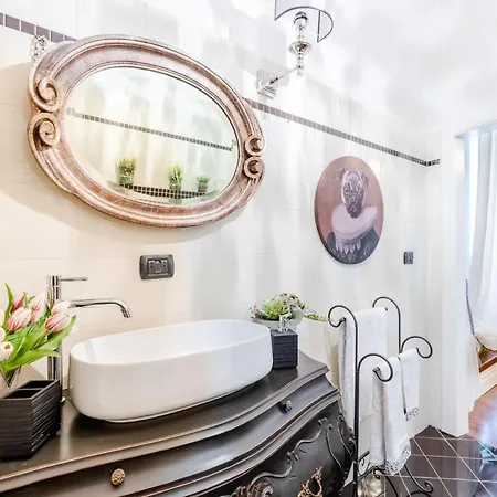 Apartment Casa Pitt, A Luxury 3 Bedrooms In *