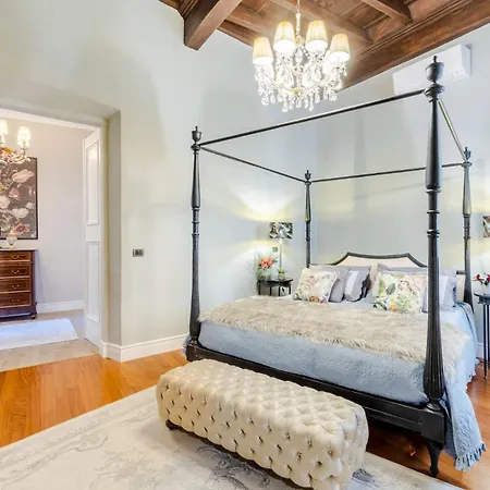 Apartment Casa Pitt, A Luxury 3 Bedrooms In