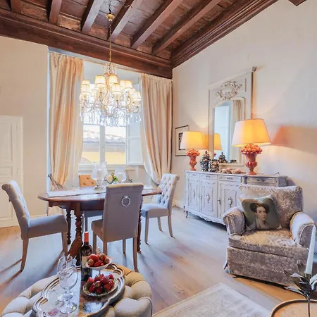 Casa Pitt, A Luxury 3 Bedrooms In *