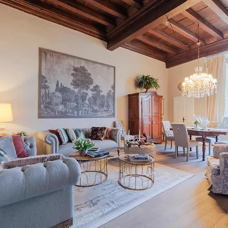 Casa Pitt, A Luxury 3 Bedrooms In Apartment