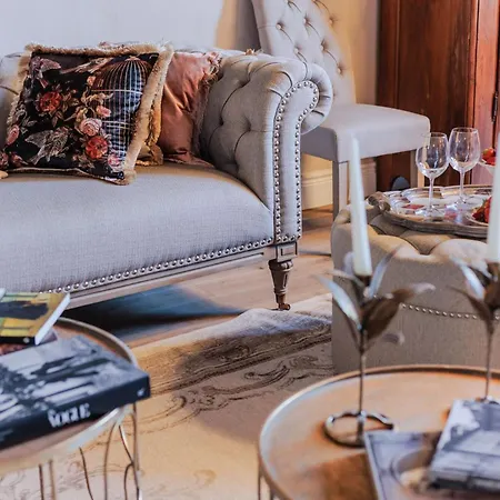 Apartment Casa Pitt, A Luxury 3 Bedrooms In