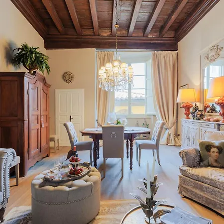 Apartment Casa Pitt, A Luxury 3 Bedrooms In *