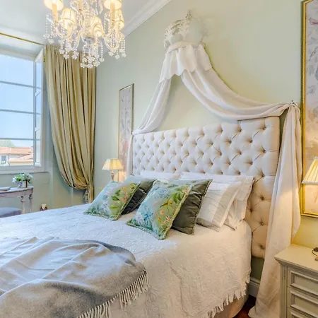 Apartment Casa Pitt, A Luxury 3 Bedrooms In Lucca